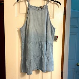 Cute denim top. NWT. Never worn